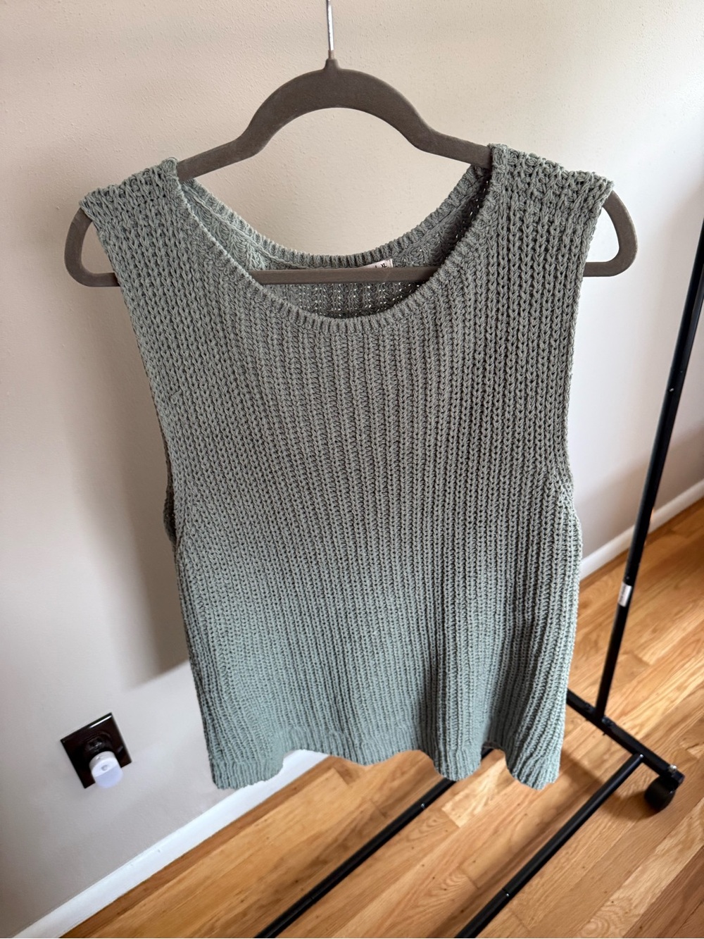 Abercrombie & Fitch Sleeveless Knit Top - Sage Green